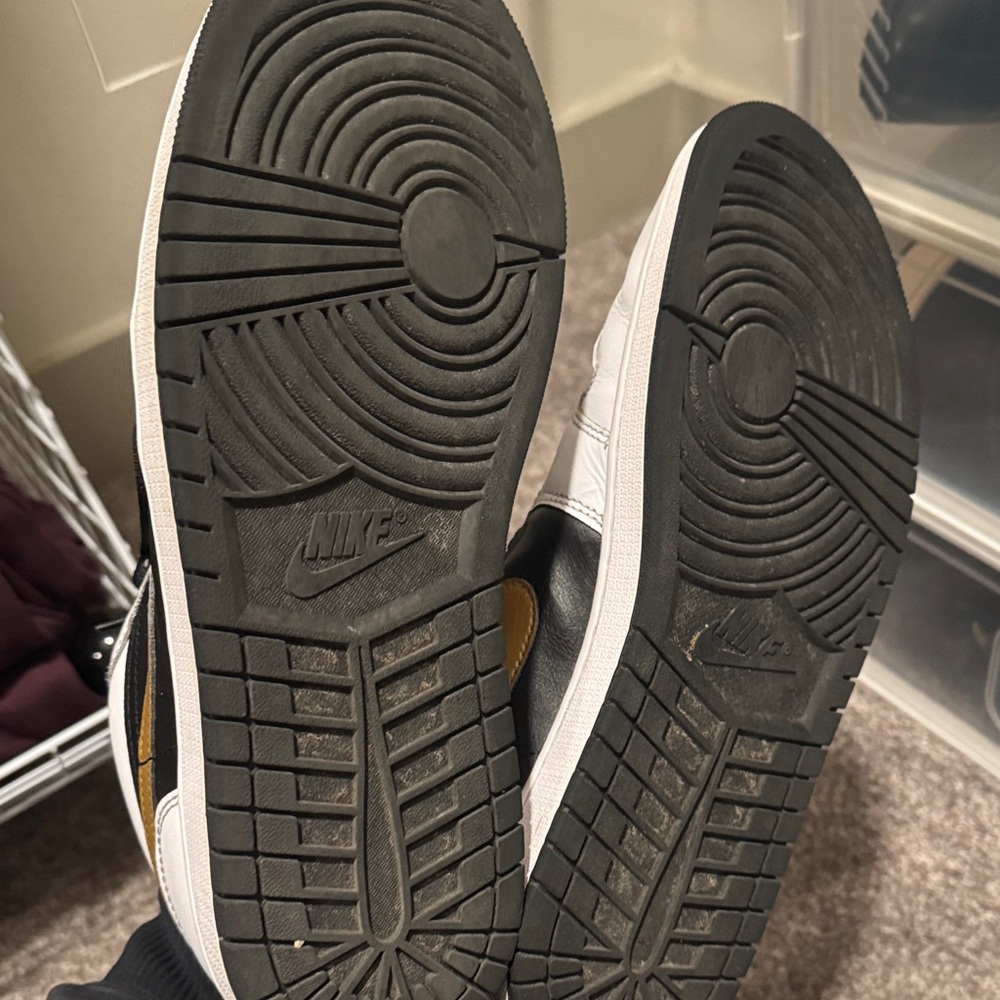 Jordan Black and White Sneakers with Gold Accents - Picture 4 of 5